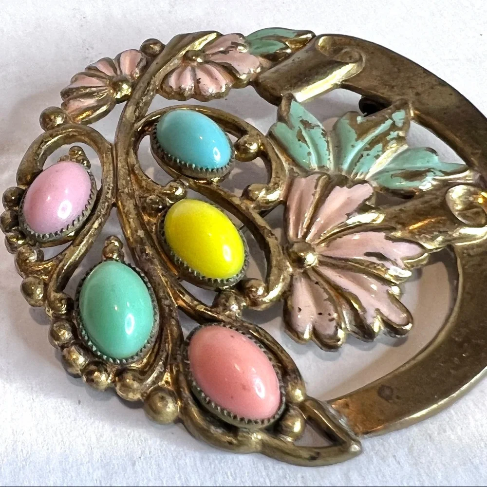 Antique Brooch Awesome Old World Pastel Glass Brass Tone Floral Circle Pin